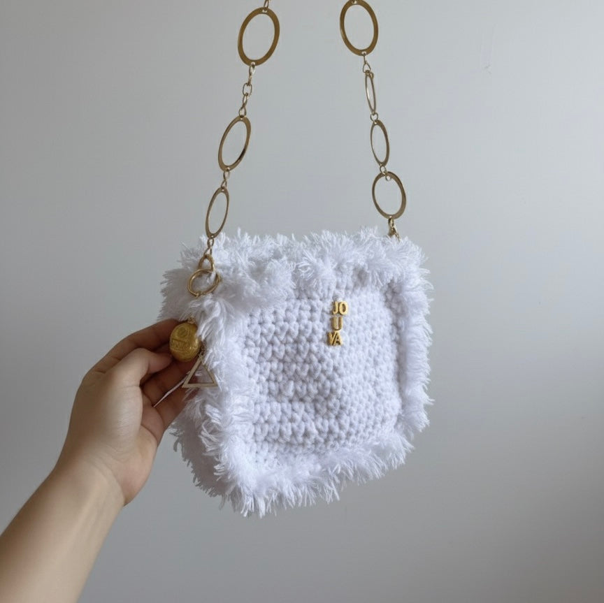 Cozy Diva -snow white